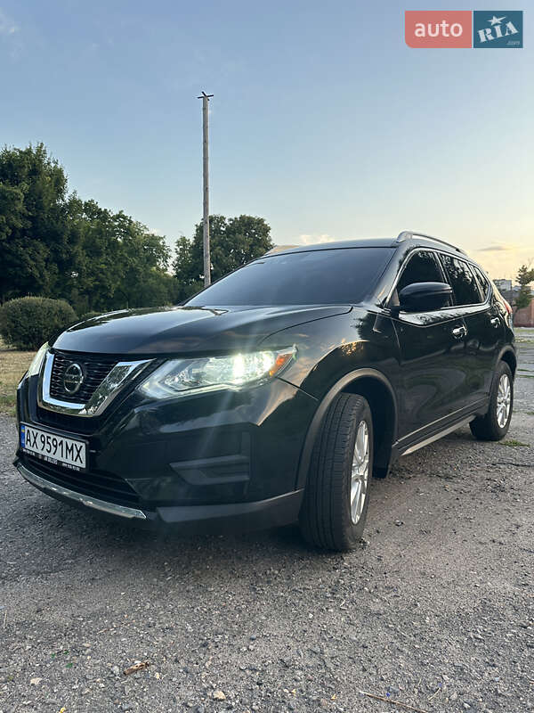 Внедорожник / Кроссовер Nissan Rogue 2018 в Харькове