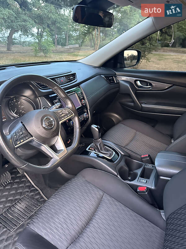 Внедорожник / Кроссовер Nissan Rogue 2018 в Харькове