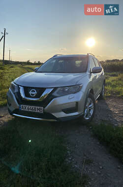Внедорожник / Кроссовер Nissan Rogue 2017 в Харькове