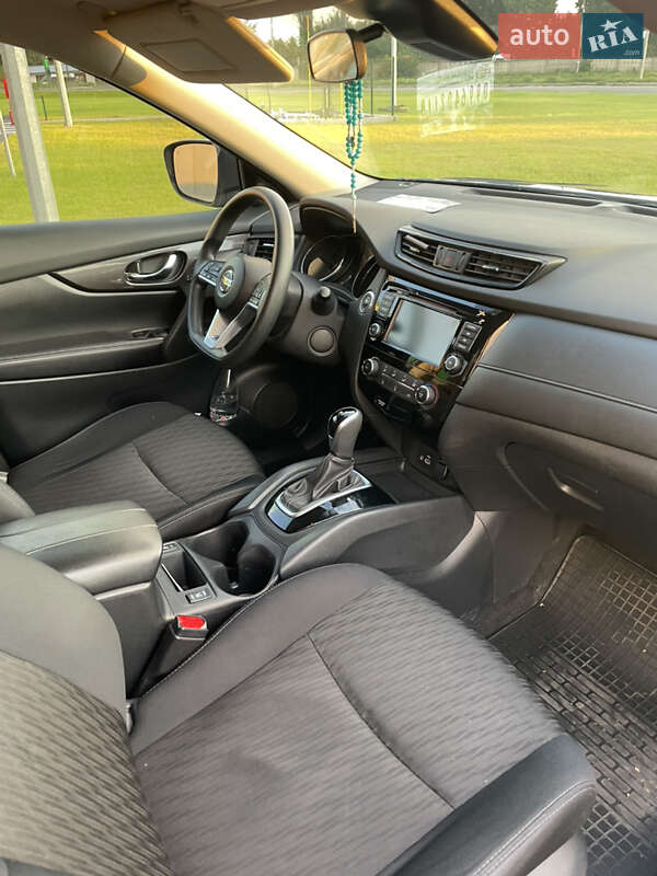 Внедорожник / Кроссовер Nissan Rogue 2018 в Киеве