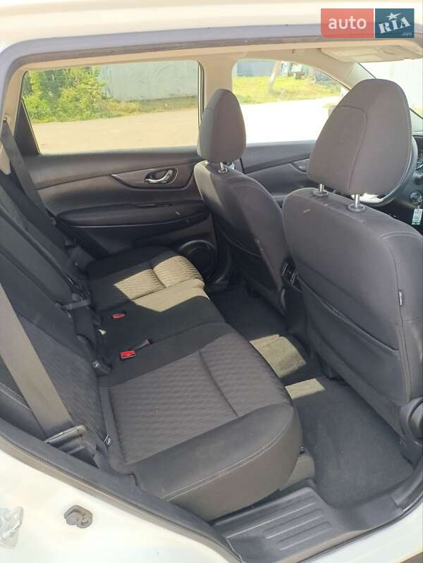 Внедорожник / Кроссовер Nissan Rogue 2016 в Тернополе фото 15 Внедорожник / Кроссовер Nissan Rogue 2016 в Тернополе