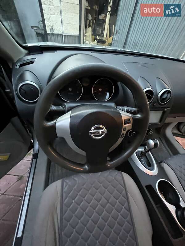 Внедорожник / Кроссовер Nissan Rogue 2007 в Новоселице