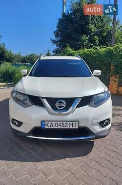 Позашляховик / Кросовер Nissan Rogue 2015 в Києві
