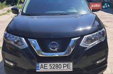 Внедорожник / Кроссовер Nissan Rogue 2017 в Кропивницком