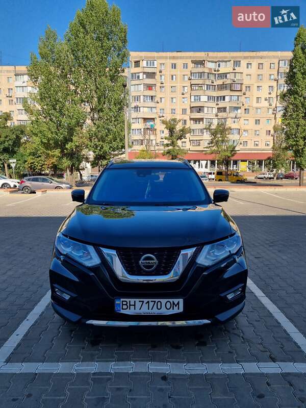 Позашляховик / Кросовер Nissan Rogue 2017 в Одесі