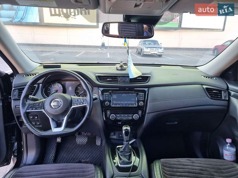 Позашляховик / Кросовер Nissan Rogue 2017 в Одесі