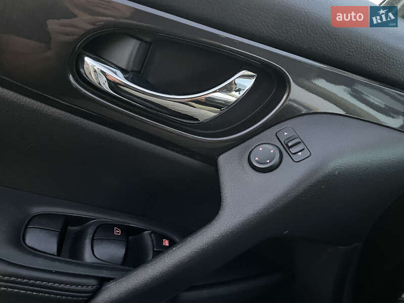 Внедорожник / Кроссовер Nissan Rogue 2018 в Киеве