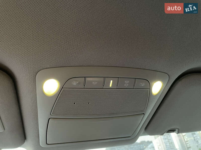 Внедорожник / Кроссовер Nissan Rogue 2018 в Киеве