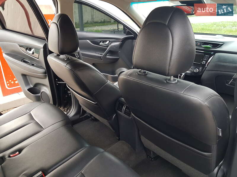 Внедорожник / Кроссовер Nissan Rogue 2017 в Киеве