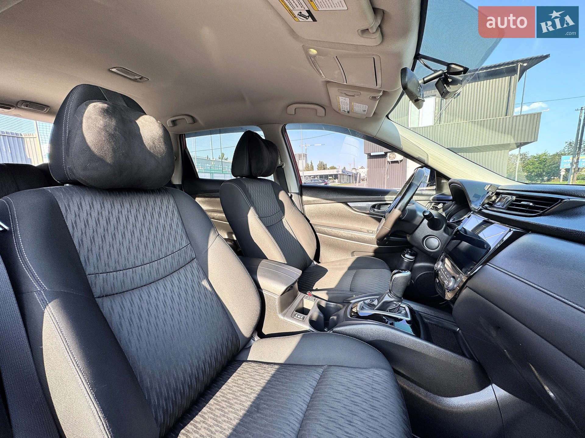 2016 Nissan Rogue - мініатюра 25