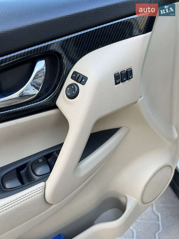 Позашляховик / Кросовер Nissan Rogue 2018 в Броварах