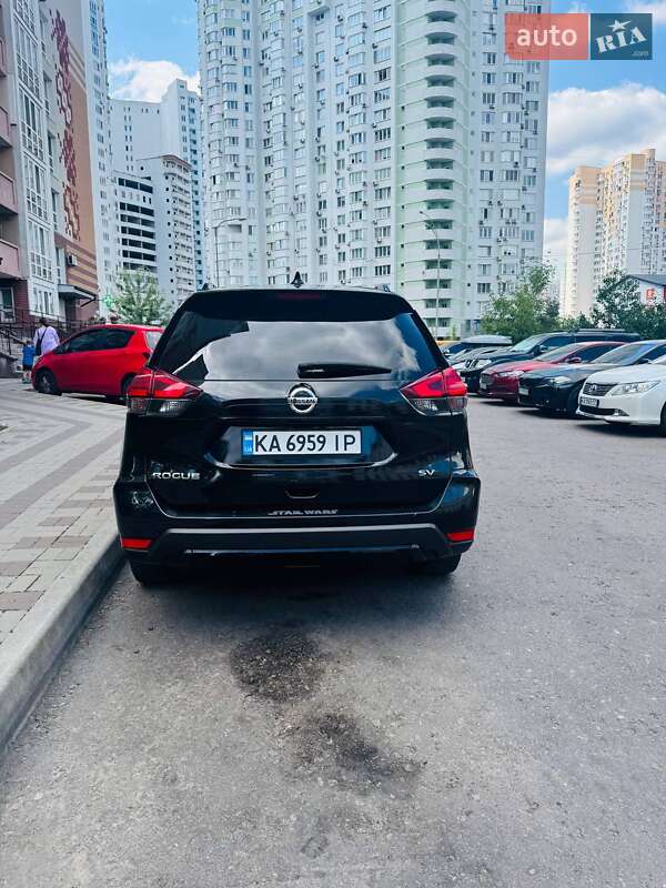 Внедорожник / Кроссовер Nissan Rogue 2016 в Киеве
