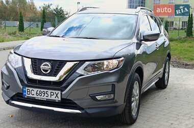 Позашляховик / Кросовер Nissan Rogue 2017 в Львові