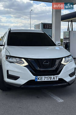 Внедорожник / Кроссовер Nissan Rogue 2017 в Днепре