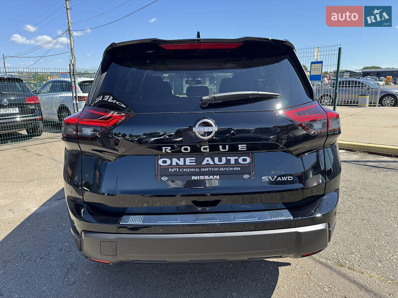 Позашляховик / Кросовер Nissan Rogue 2024 в Києві