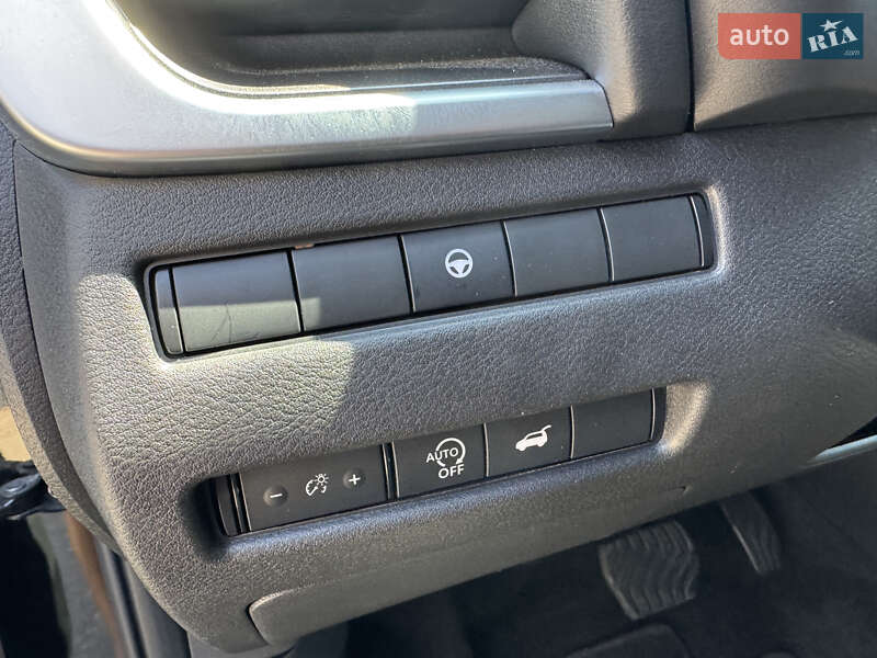 Позашляховик / Кросовер Nissan Rogue 2024 в Києві