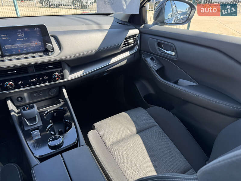 Позашляховик / Кросовер Nissan Rogue 2024 в Києві