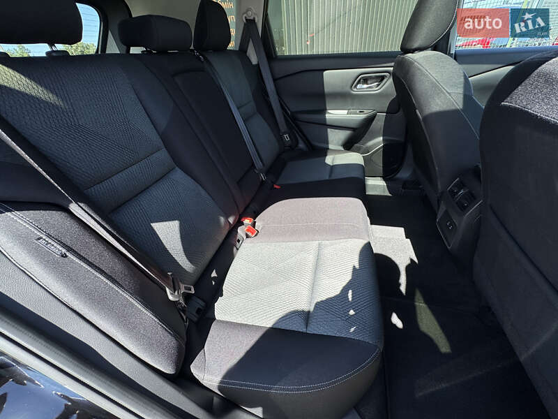 Позашляховик / Кросовер Nissan Rogue 2024 в Києві