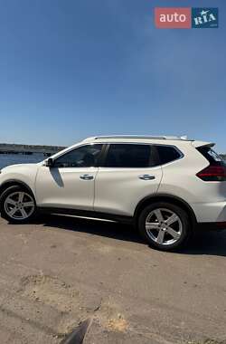 Внедорожник / Кроссовер Nissan Rogue 2017 в Николаеве