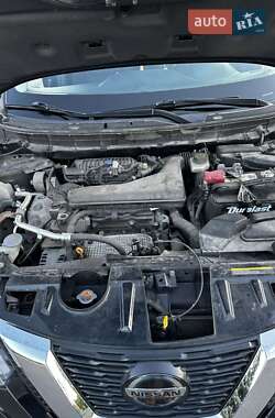 Внедорожник / Кроссовер Nissan Rogue 2018 в Каменском