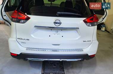 Внедорожник / Кроссовер Nissan Rogue 2017 в Борисполе