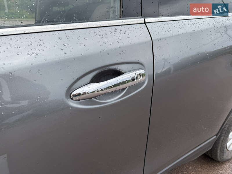 Позашляховик / Кросовер Nissan Rogue 2016 в Харкові