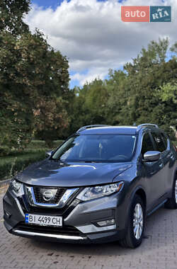 Внедорожник / Кроссовер Nissan Rogue 2017 в Миргороде