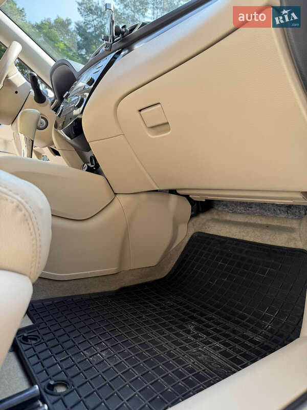 Внедорожник / Кроссовер Nissan Rogue 2015 в Олевске