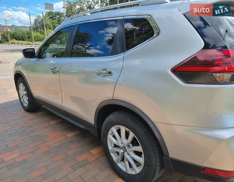 Позашляховик / Кросовер Nissan Rogue 2018 в Сумах