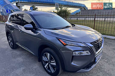 Внедорожник / Кроссовер Nissan Rogue 2020 в Киеве