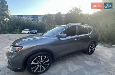 Позашляховик / Кросовер Nissan Rogue 2017 в  Позашляховик / Кросовер Nissan Rogue 2017 в