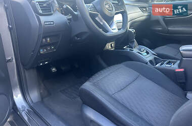 Позашляховик / Кросовер Nissan Rogue 2017 в  фото 8 Позашляховик / Кросовер Nissan Rogue 2017 в