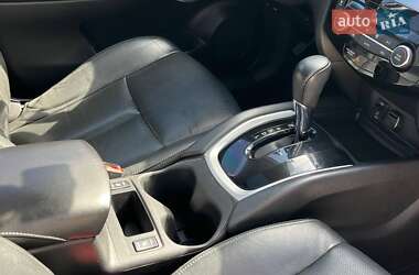 Внедорожник / Кроссовер Nissan Rogue 2014 в 