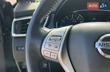 Внедорожник / Кроссовер Nissan Rogue 2014 в 