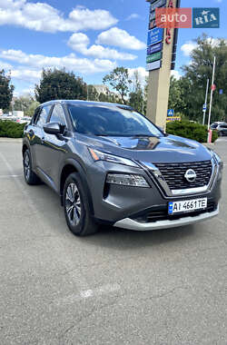 Внедорожник / Кроссовер Nissan Rogue 2023 в Киеве