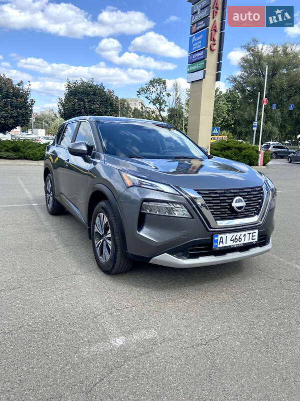 Внедорожник / Кроссовер Nissan Rogue 2023 в 