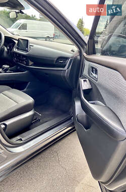 Внедорожник / Кроссовер Nissan Rogue 2023 в 