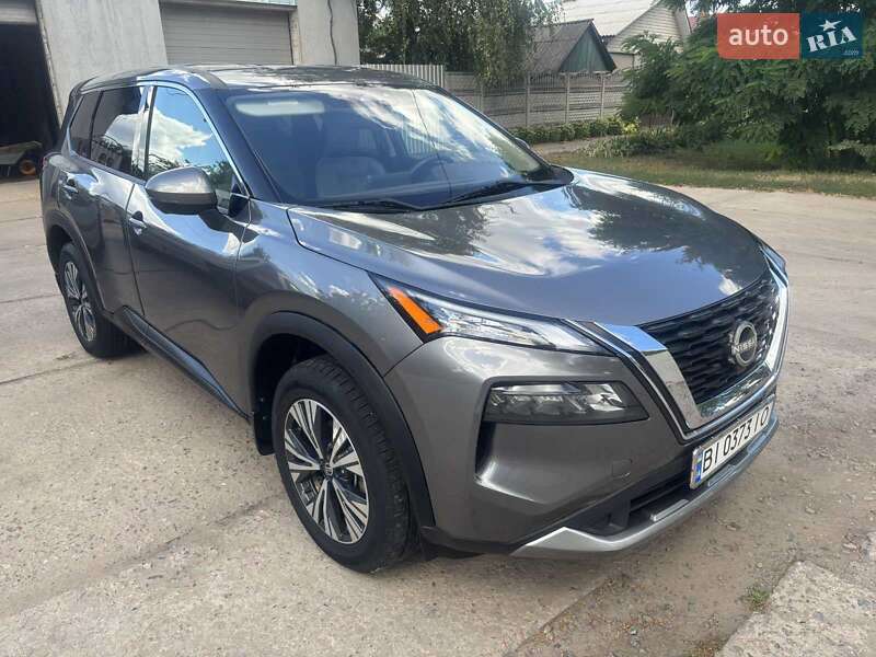 Внедорожник / Кроссовер Nissan Rogue 2021 в Лебедине