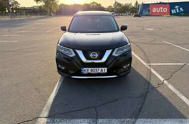 Внедорожник / Кроссовер Nissan Rogue 2017 в Днепре