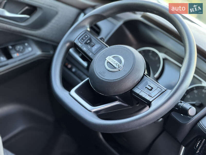 Позашляховик / Кросовер Nissan Rogue 2021 в Києві