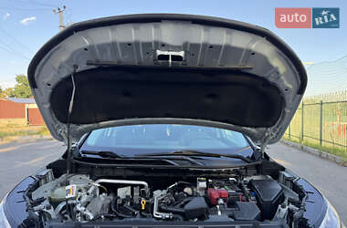 Позашляховик / Кросовер Nissan Rogue 2021 в 