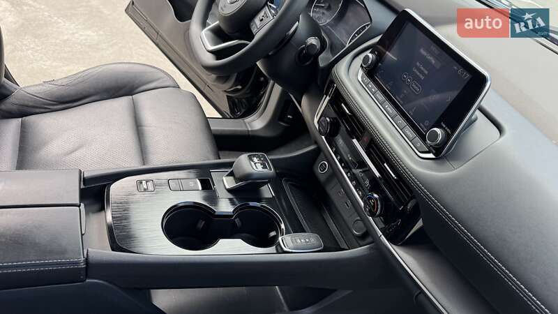 Позашляховик / Кросовер Nissan Rogue 2021 в Києві