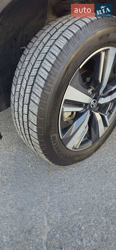 Позашляховик / Кросовер Nissan Rogue 2021 в Києві