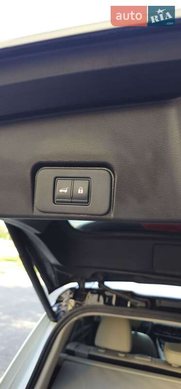 Позашляховик / Кросовер Nissan Rogue 2021 в Києві