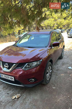 Внедорожник / Кроссовер Nissan Rogue 2016 в Львове