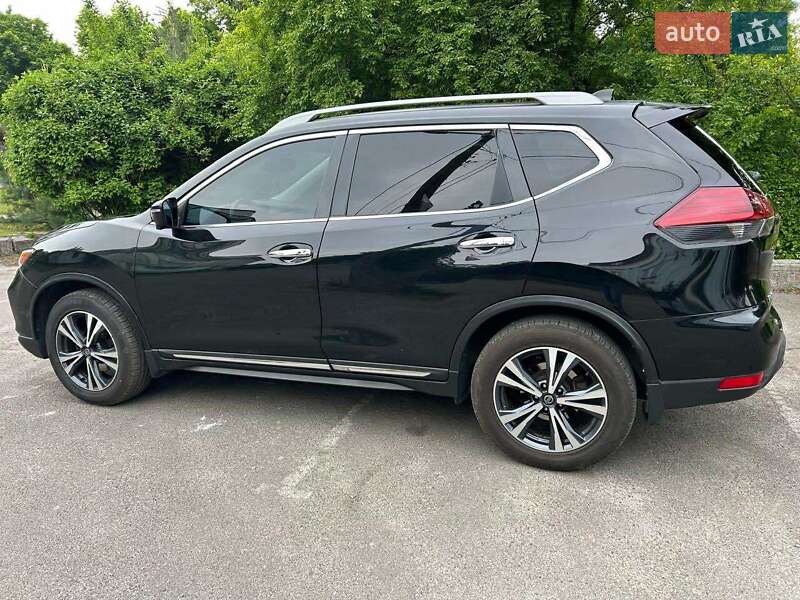 Позашляховик / Кросовер Nissan Rogue 2017 в Івано-Франківську