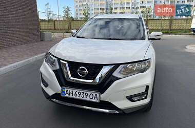 Позашляховик / Кросовер Nissan Rogue 2017 в Києві