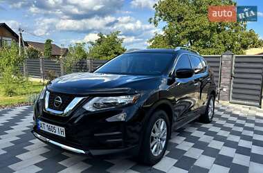 Позашляховик / Кросовер Nissan Rogue 2018 в Долині