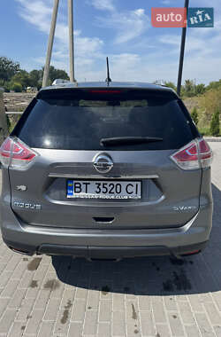 Внедорожник / Кроссовер Nissan Rogue 2015 в Золочеве