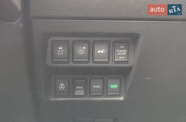 Внедорожник / Кроссовер Nissan Rogue 2017 в Киеве